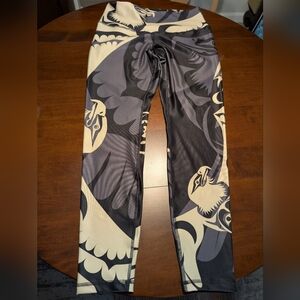 NWOT Nominou Eagle Pattern Leggings